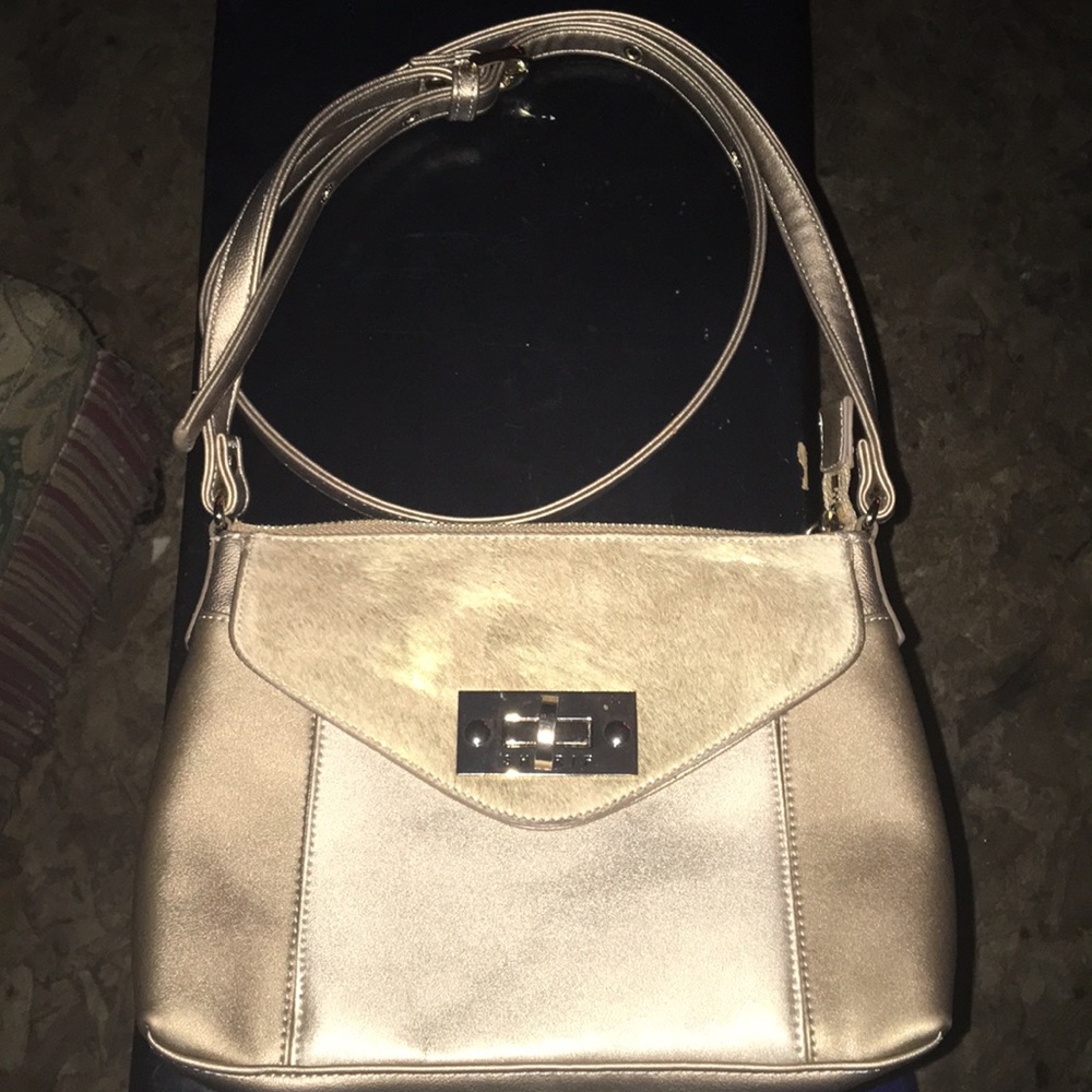 MAKE ME AN OFFER! Beautiful Sharif Shoulder Bag